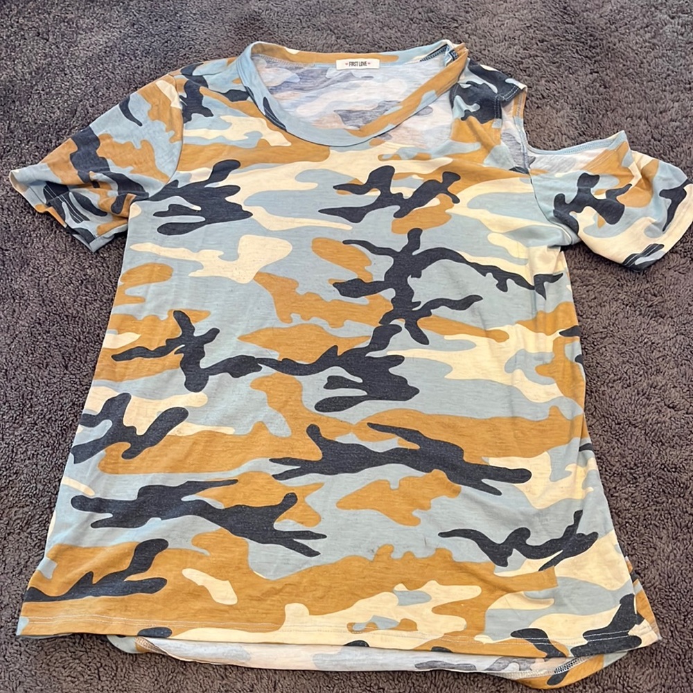 Camouflage tshirt